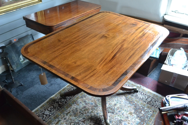 Victorian Mahogany Breakfast Table.