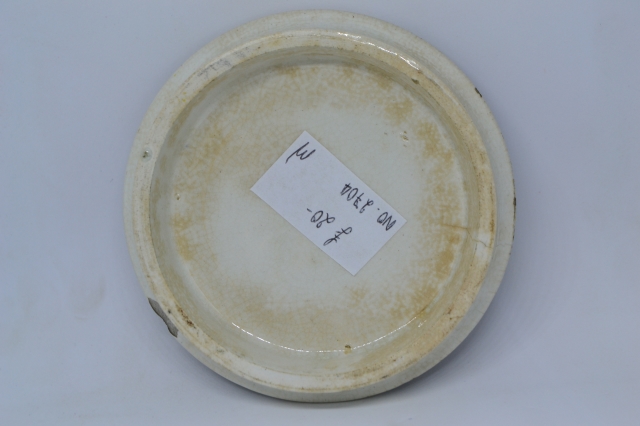 Anne Hathaway's House' Prattware Lid.