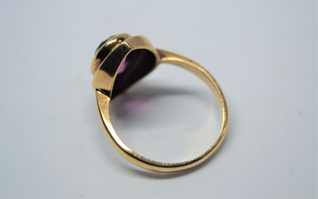 A 9ct Gold Amethyst Ring.