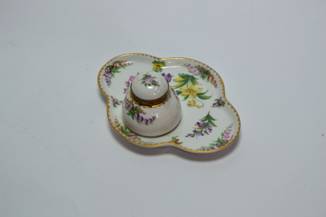 Possibly Swansea Pottery, 19th Century Inkwell.