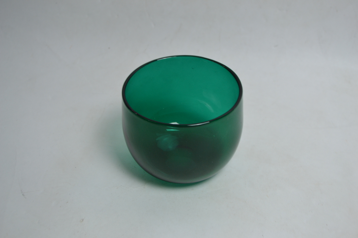 Antique Victorian Bristol Green Rinsing Bowl