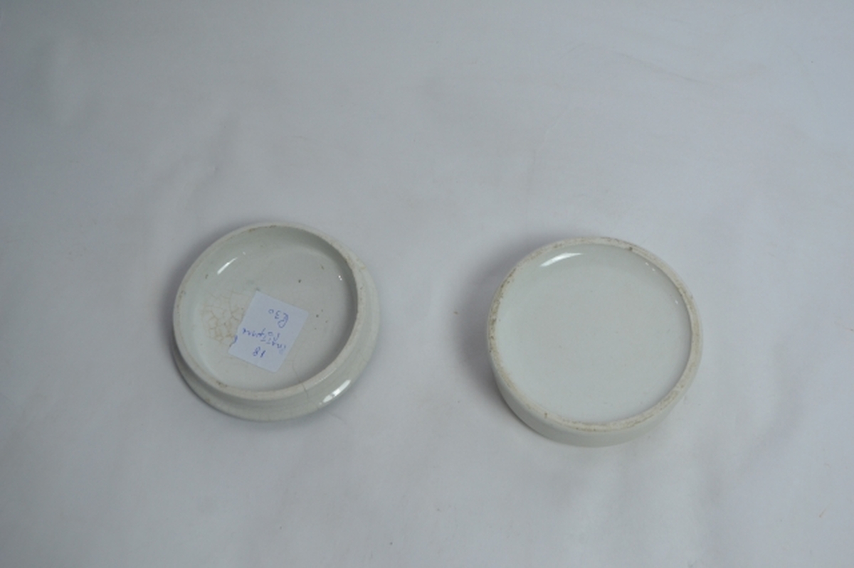 Prattware pot with lid 'that no jealous rival will laugh me to scorn'.