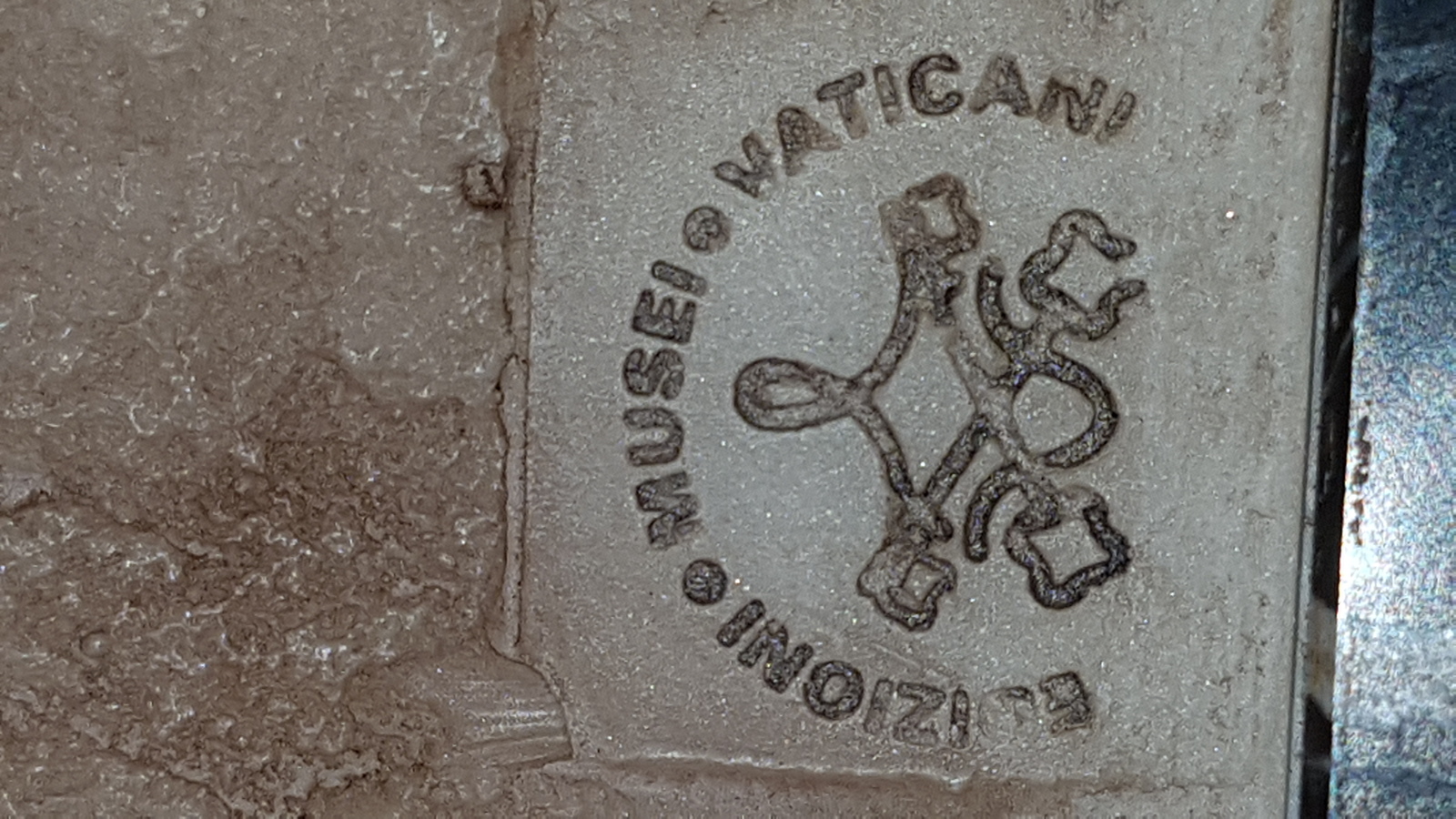 Modern Moulded Resin Bust Figure