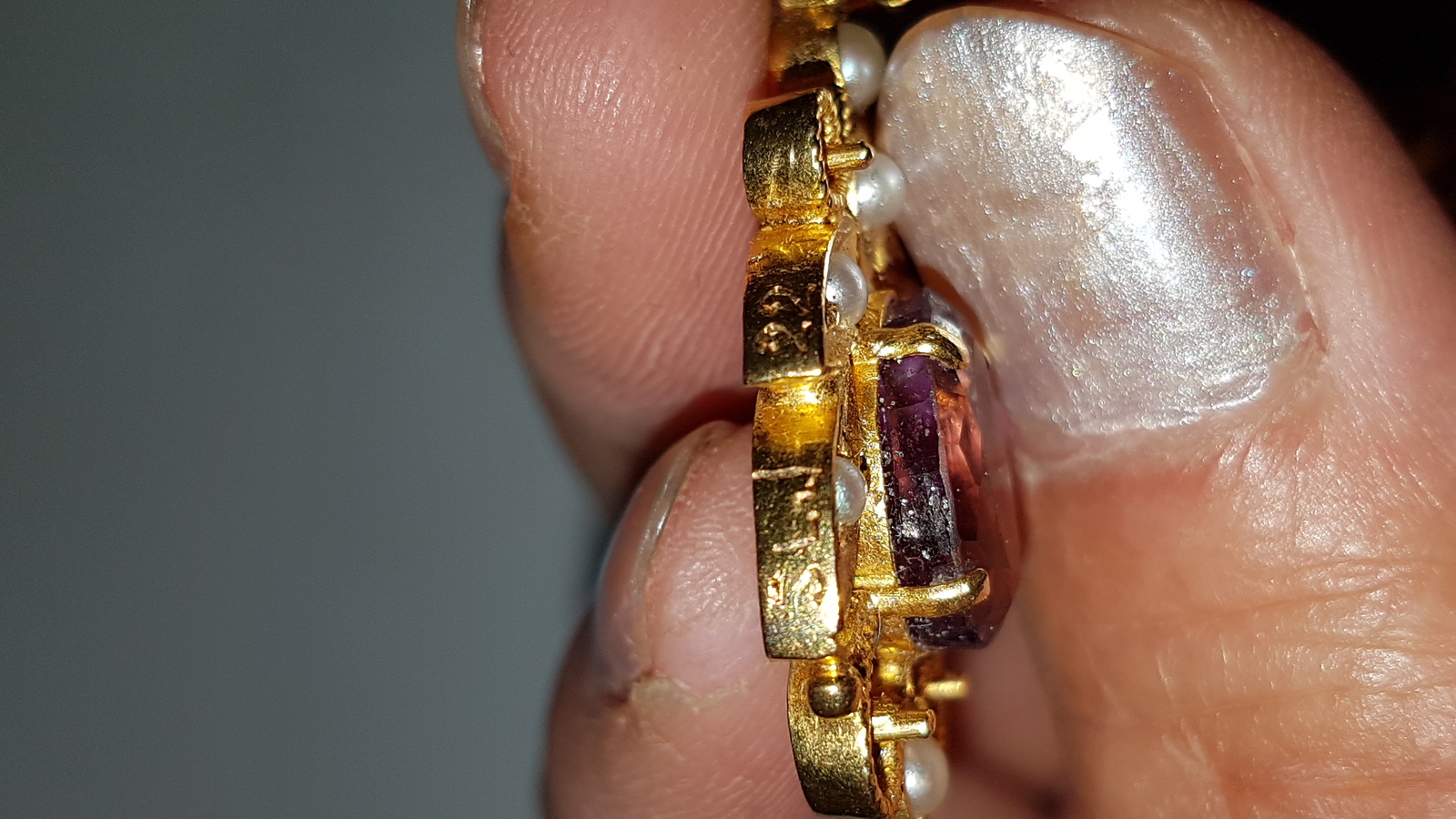 A 22 ct Gold, Amethyst And Seed Pearl Necklace