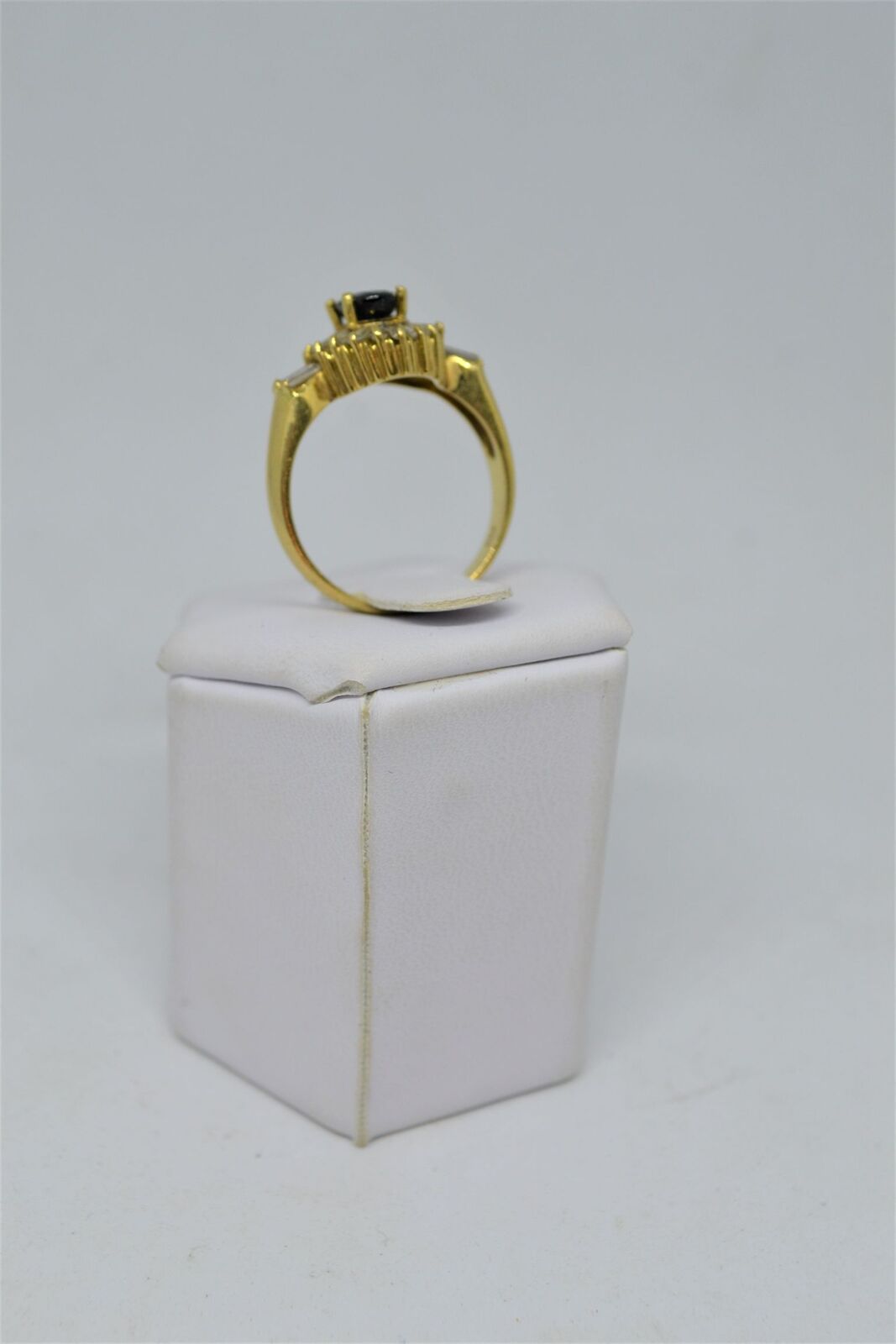 An 18ct yellow gold Sapphire and diamond ring