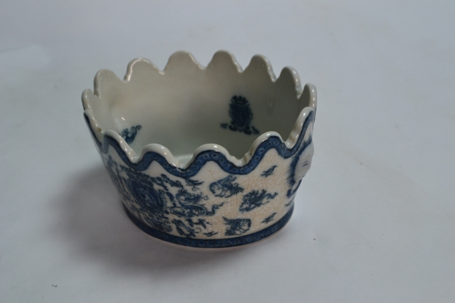 Small Chinese Montieth