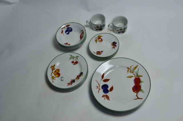 Royal Worcester Dinner Set
